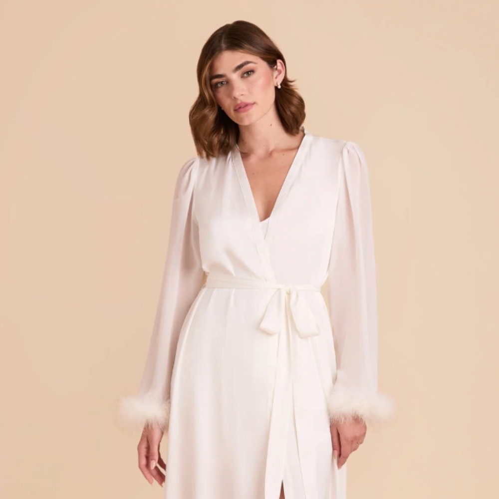 NWT Birdie Grey Paulina Robe - White, Feathered - XS/S
